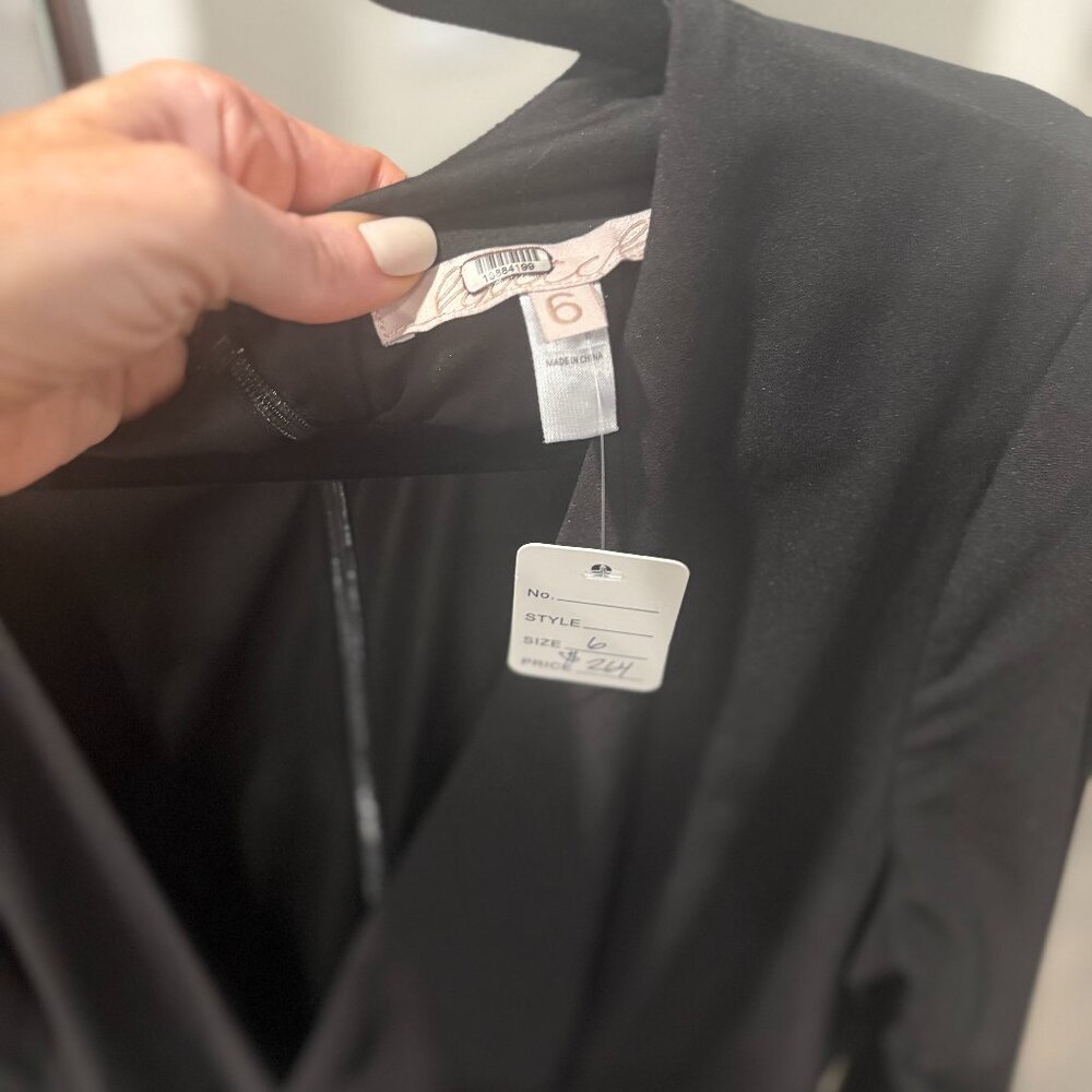Hutch Deep V-neck Jumpsuit 6 - Picture 6 of 6